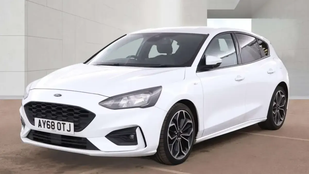 Begagnad Ford Focus ST-Line X 125 HK (91 kW) 2018 Vit Halvkombi