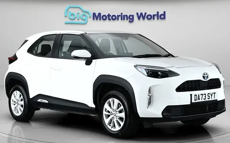 Used Toyota Yaris Hybrid 116 HP (85 kW) 2026 Estate