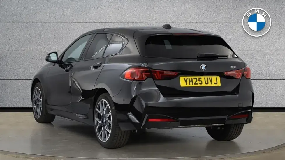 Used BMW 120 Sport Line 168 HP (123 kW) 2025 Black Hatchback