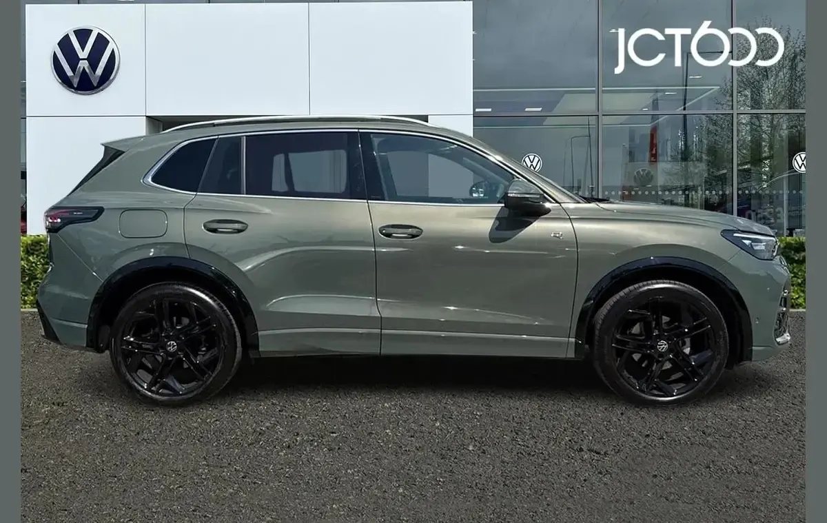 Used VW Tiguan R-line 147 HP (108 kW) 2025 Green SUV