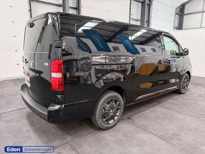 Neu Vauxhall Vivaro 145 PS (106 kW) 2025 Schwarz Van / Kleinbus