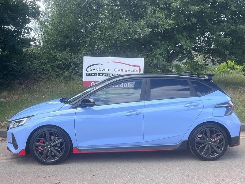 Blue Used 2022 Hyundai i20 Hatchback | £14,475 (Good price) - Image 1/2