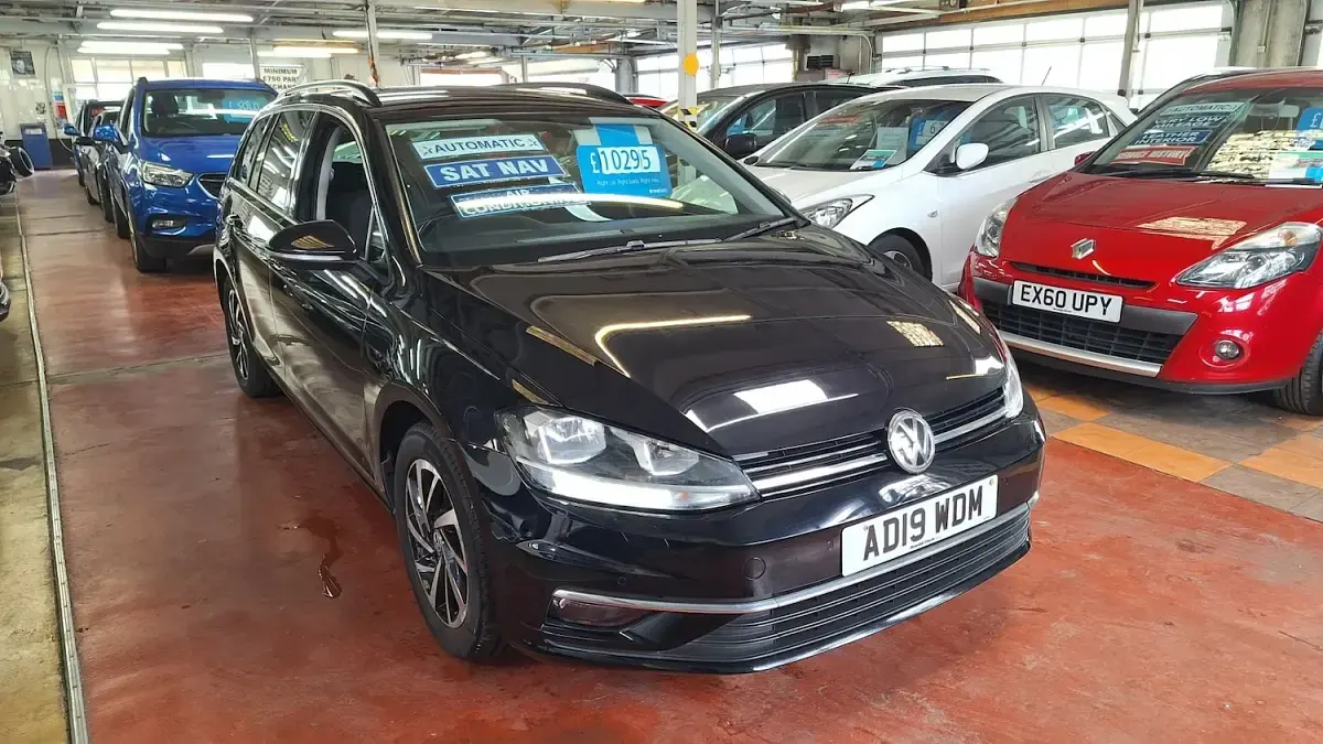 Used VW Golf VII Match 150 HP (110 kW) 2019 Black Estate