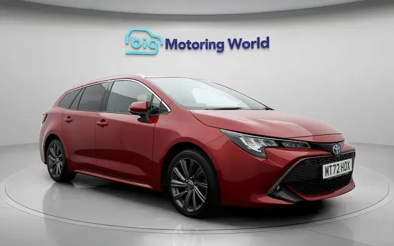 Used Toyota Corolla Design 196 HP (144 kW) 2022 Red Estate