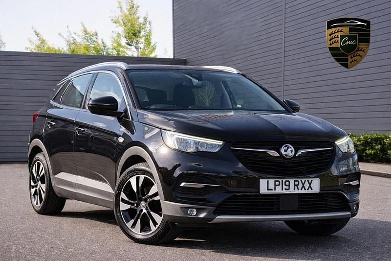 Used Vauxhall Grandland X Sport 130 HP (95 kW) 2019 Black SUV