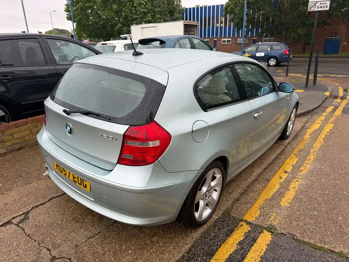 Used BMW 120 Comfort Edition 2008 Green Hatchback