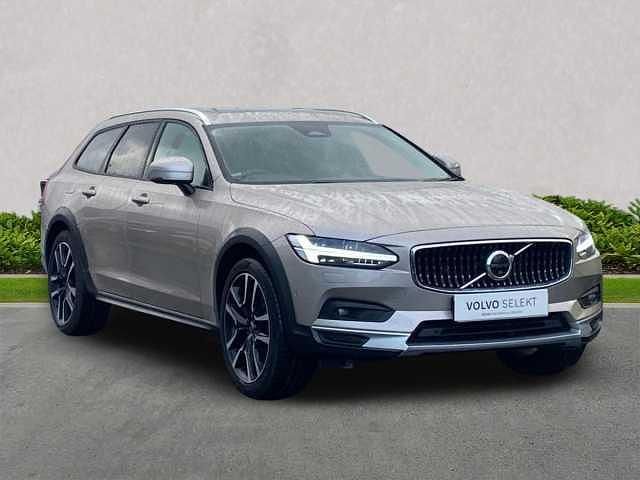 Used 2022 Volvo V90 CC Ultimate Estate | £36,699 (Good price) - Image 1/4