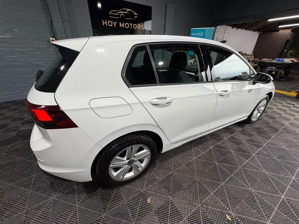 Używany VW Golf VII S 130 KM (95 kW) 2021 Biały Hatchback
