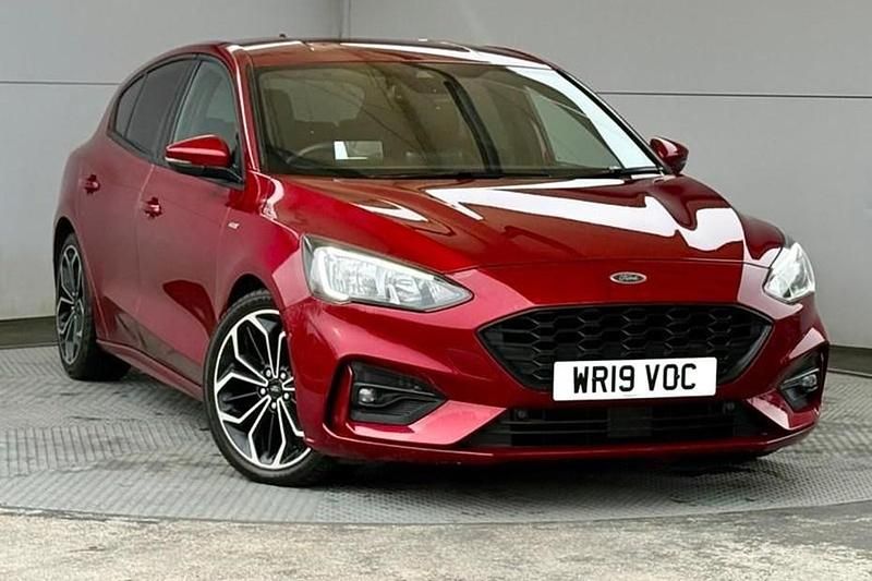Used Ford Focus ST-Line X 120 HP (88 kW) 2019 Red Hatchback