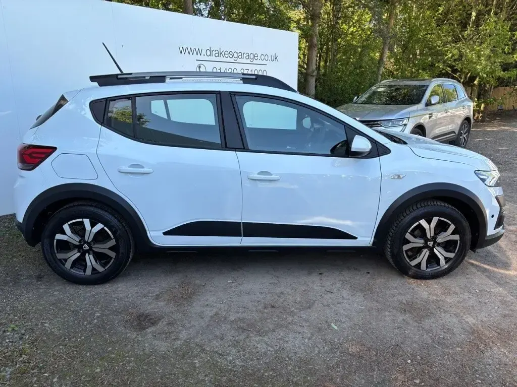 Used Dacia Sandero Prestige 2022 White Hatchback