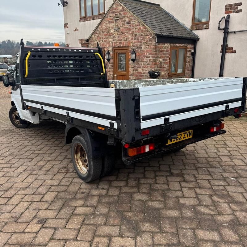 Used Ford Transit 125 HP (91 kW) 2012 White Cabriolet