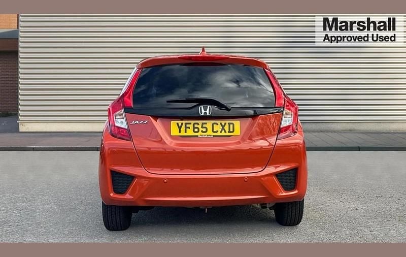 Used Honda Jazz EX 101 HP (74 kW) 2016 Orange Hatchback