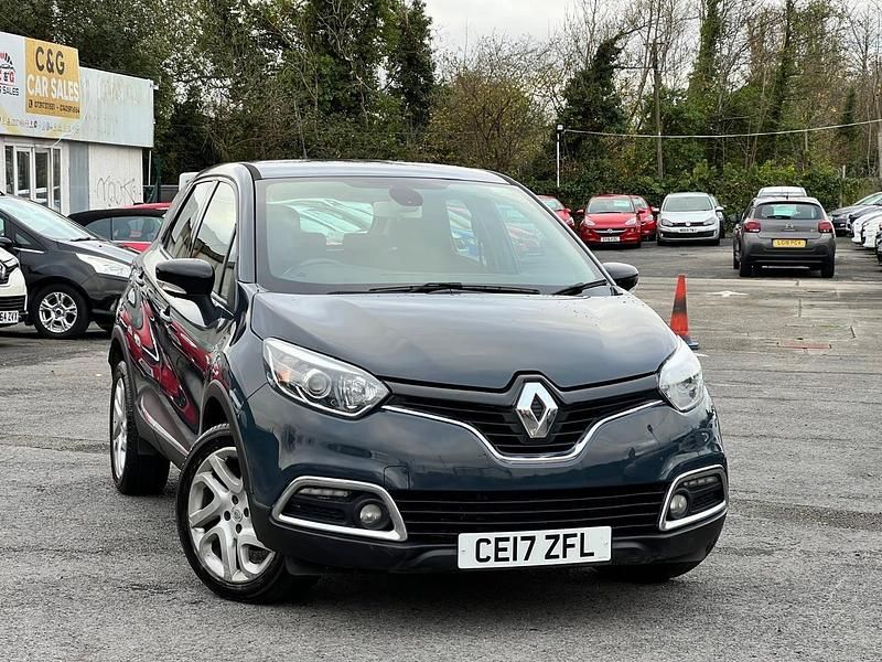 Begagnad Renault Captur Dynamique 90 HK (66 kW) 2017 Blå SUV