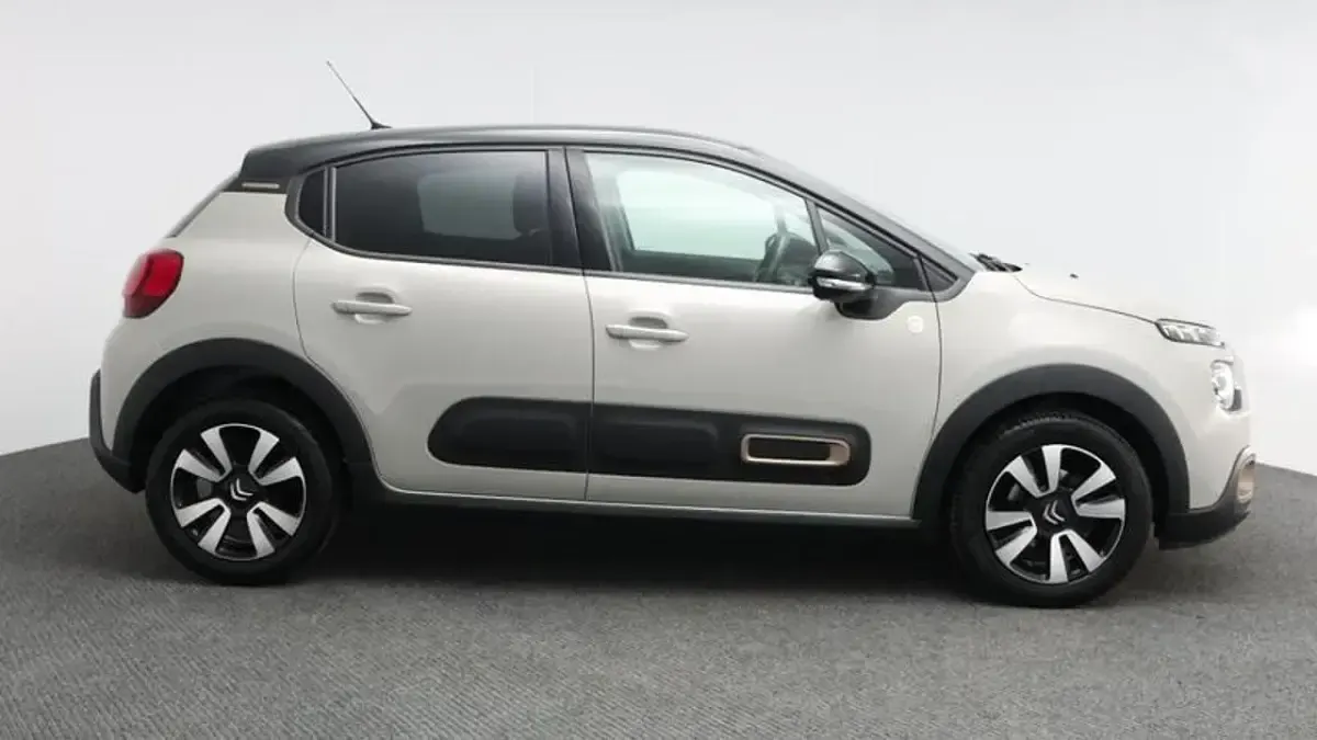 Usado Citroën C3 PureTech 82 HP (60 kW) 2023 Bege Citadino