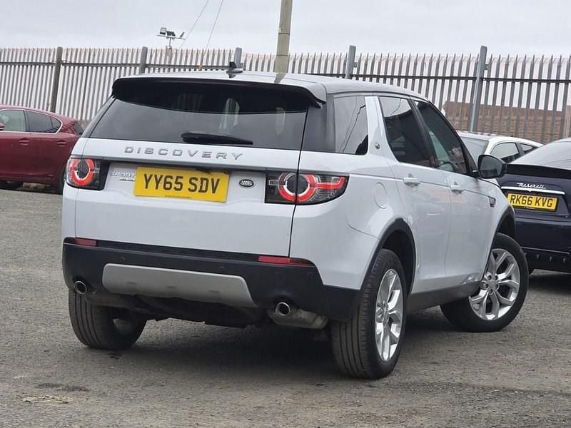 Used Land Rover Discovery Sport HSE 180 HP (132 kW) 2015 White SUV