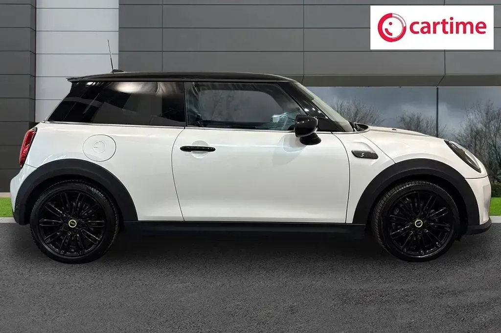Used Mini Cooper SE Hatch 135 kW (184 HP) 2023 White Hatchback