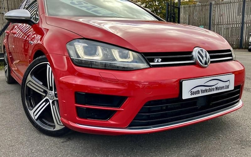 Red Used 2016 VW Golf VII R Estate | £12,799 (Fair price) - Image 1/4