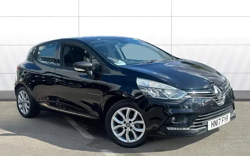 Used Renault Clio Dynamique 90 HP (66 kW) 2017 Hatchback