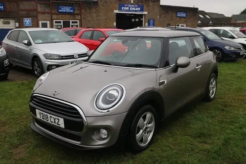 Used Mini Cooper Hatch 2018 Silver Hatchback