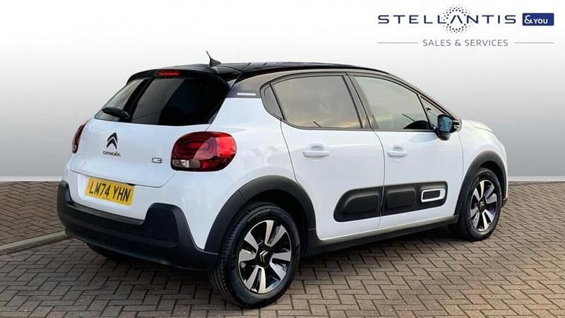 Used Citroën C3 PureTech 108 HP (79 kW) 2024 White Hatchback