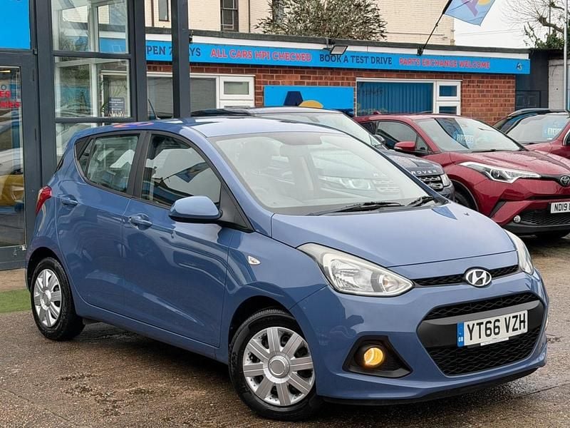 Used Hyundai i10 SE 66 HP (48 kW) 2016 Blue Hatchback