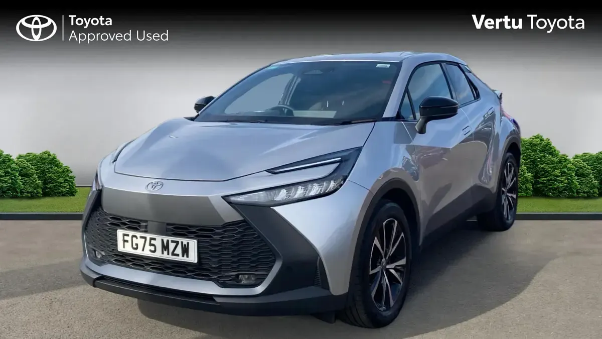 Used Toyota C-HR Design 223 HP (164 kW) 2025 Silver metallic (metallic paint) SUV
