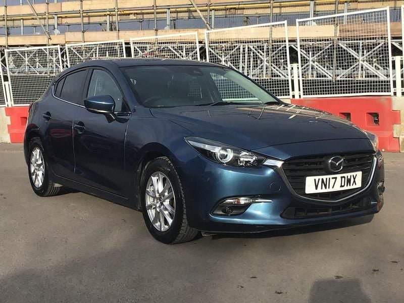 Used Mazda 3 121 HP (88 kW) 2017 Blue Hatchback