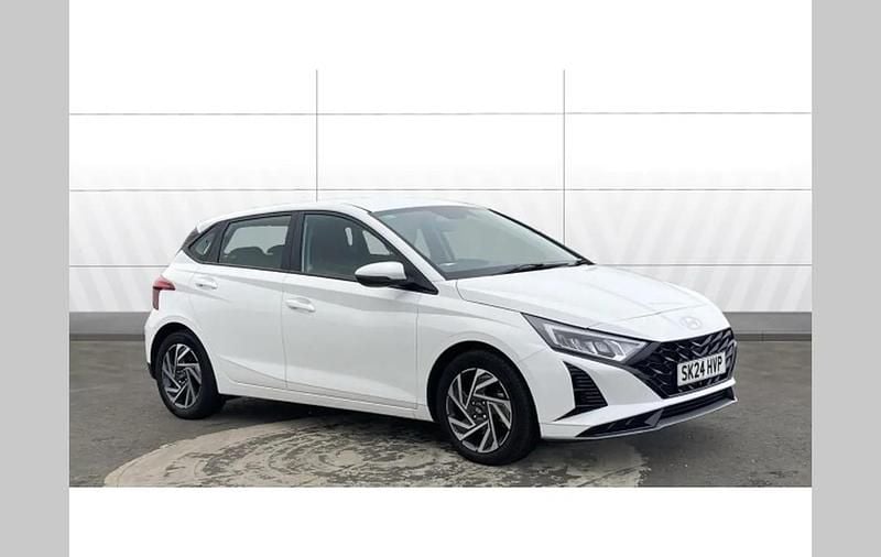 White Used 2024 Hyundai i20 Advanced Hatchback | £15,672 (Fair price) - Image 1/4