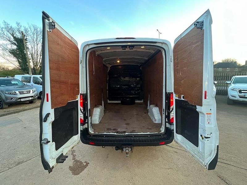 Used Ford Transit Trend 130 HP (95 kW) 2022 White Van