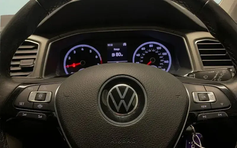Used VW T-Roc Design 110 HP (80 kW) 2021 Blue SUV