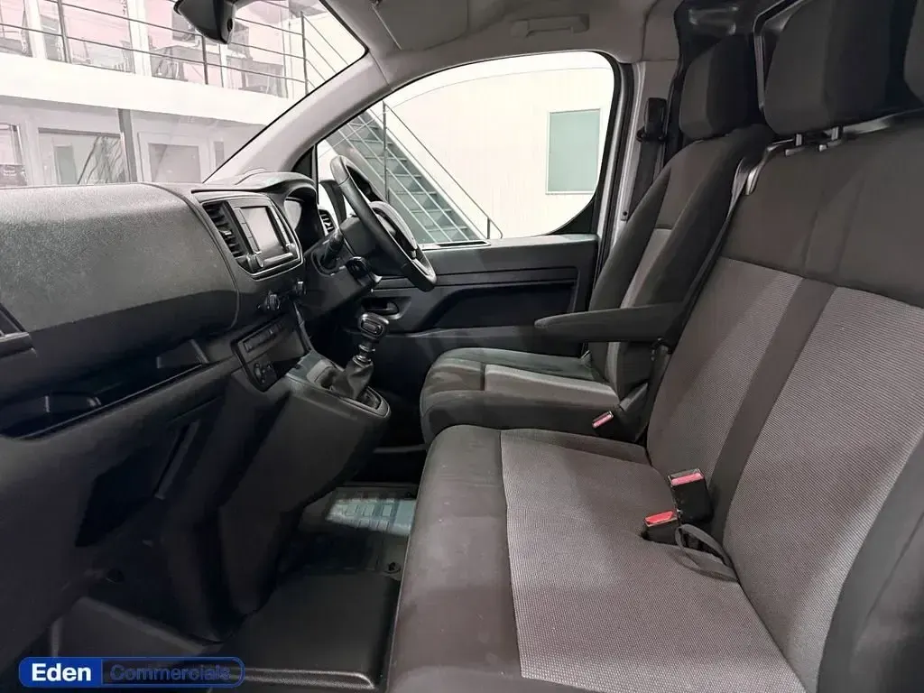 Gebraucht Peugeot Expert Premium 2023 Weiß Van