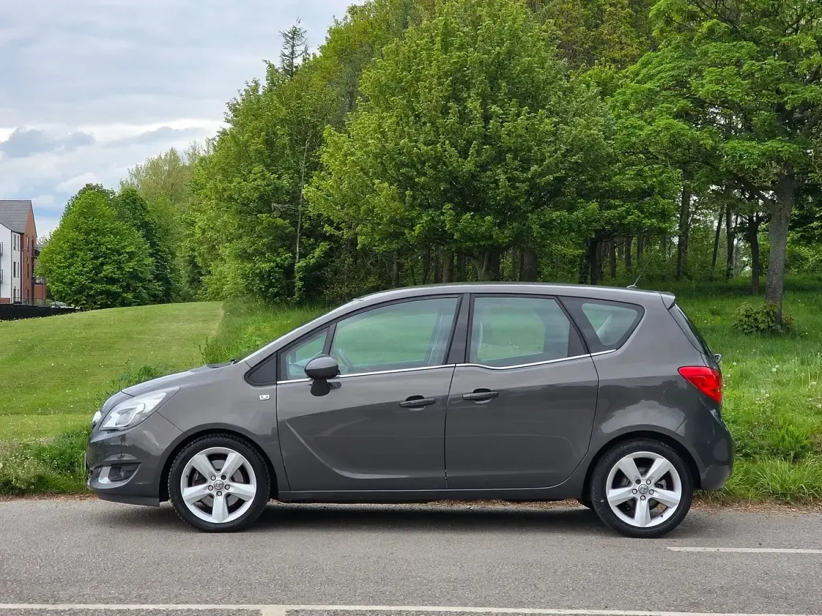 Used Vauxhall Meriva S 2014 Grey MPV