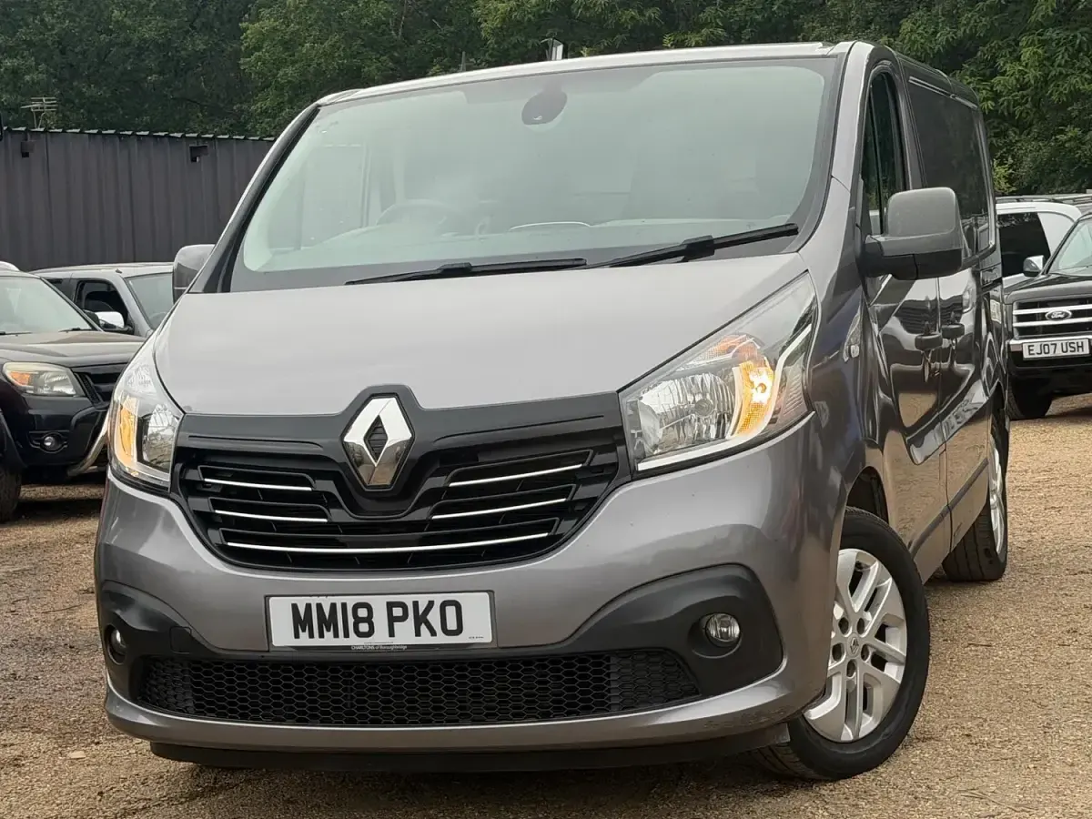 Used Renault Trafic 2018 Grey MPV