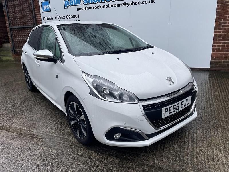 Used Peugeot 208 S 2018 White Hatchback