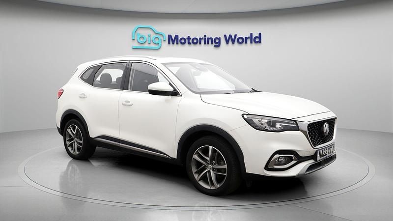 White Used 2022 MG HS Exclusive SUV | £14,600 (Fair price) - Image 1/4