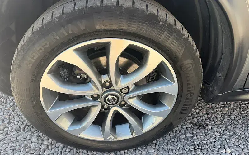 Used Nissan Juke Tekna 117 HP (86 kW) 2019 Grey SUV