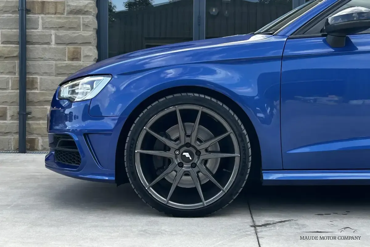 Used Audi S3 Sportback 300 HP (220 kW) 2015 Blue Hatchback
