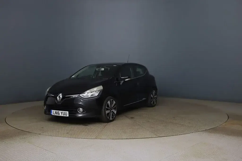 Used Renault Clio Dynamique 90 HP (66 kW) 2016 Black Hatchback
