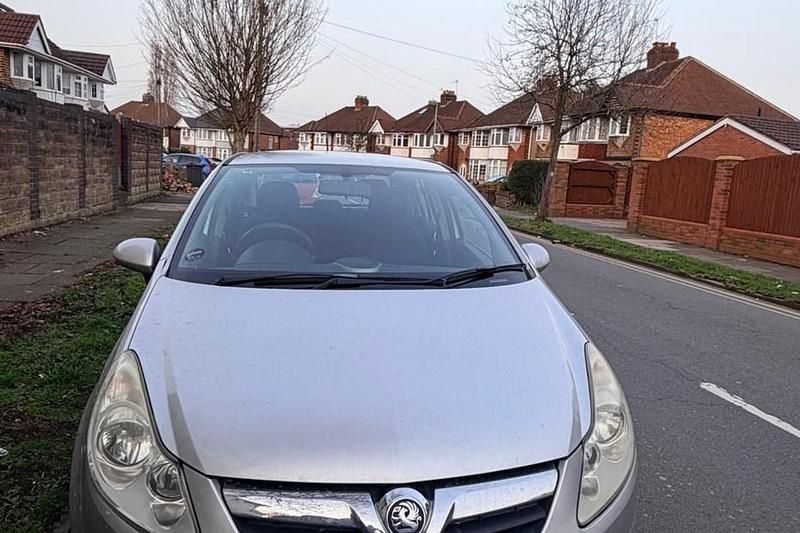 Used Ford Focus Zetec 115 HP (84 kW) 2008 Silver Hatchback