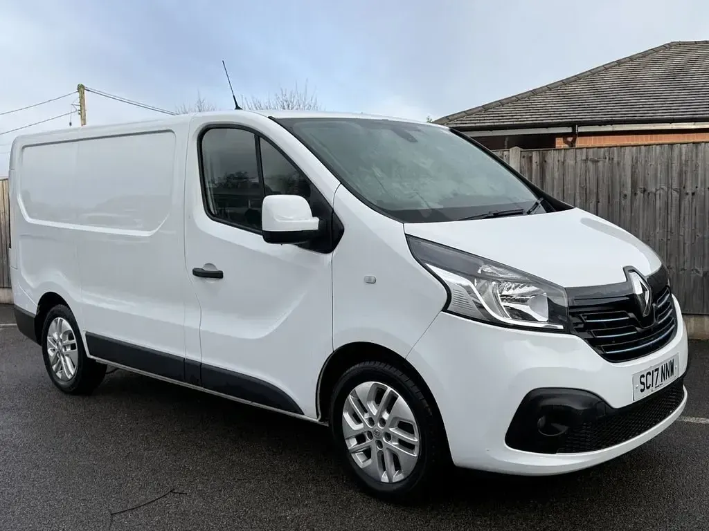 Usado Renault Trafic 2017 Branco Monovolume
