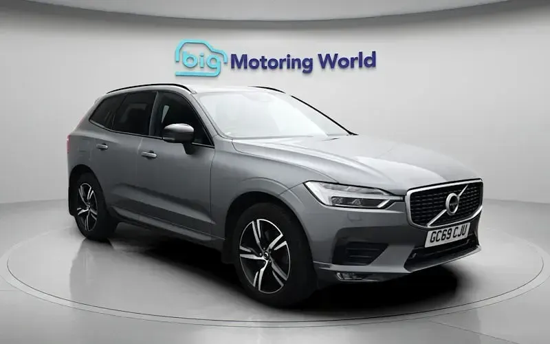 Used Volvo XC60 R-Design 250 HP (183 kW) 2019 Grey SUV
