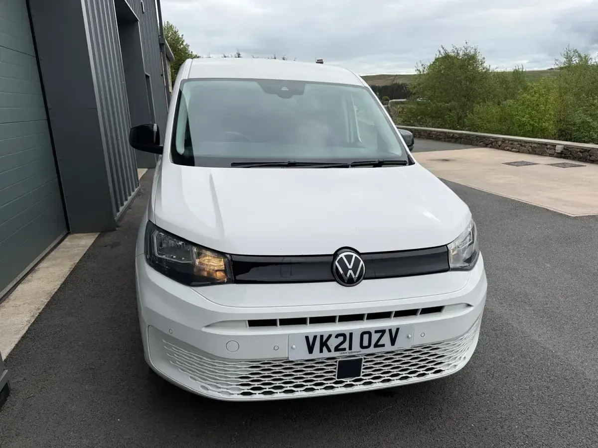 Używany VW Caddy Pro 102 KM (75 kW) 2021 Biały Minivan