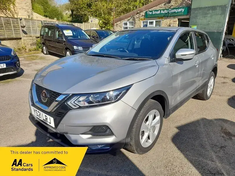 Used Nissan Qashqai Acenta Premium 160 HP (117 kW) 2021 Silver SUV