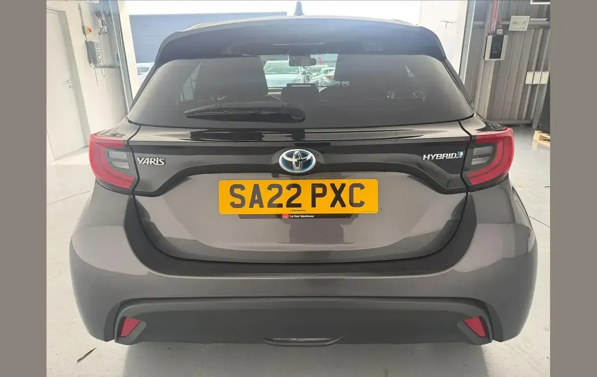 Used Toyota Yaris Design 113 HP (83 kW) 2022 Grey Hatchback