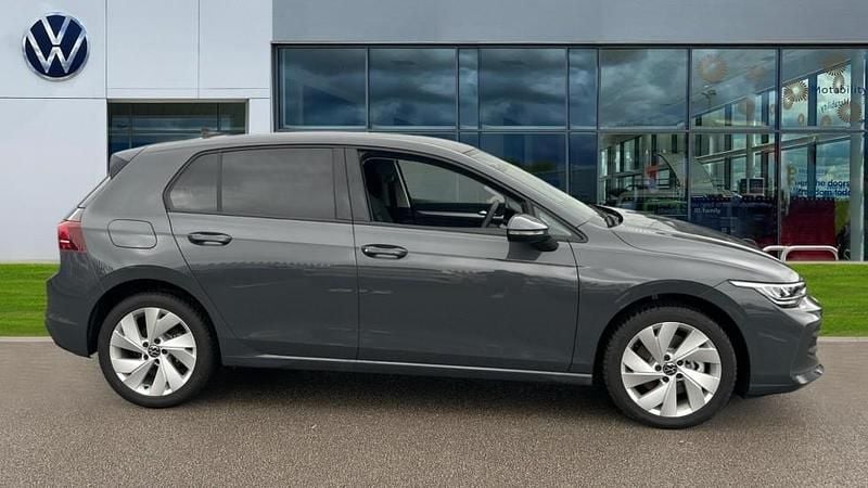 New VW Golf VIII Match 204 HP (150 kW) 2025 Dolphin grey metallic Hatchback