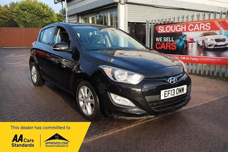 Black Used 2013 Hyundai i20 Active Hatchback | £2,195 (Good price) - Image 1/4