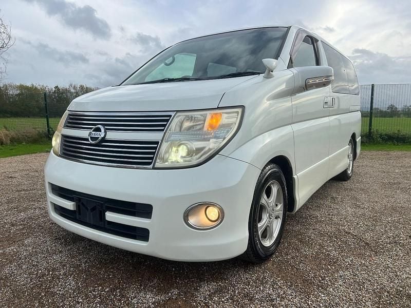 Used Nissan Elgrand 2008 White MPV
