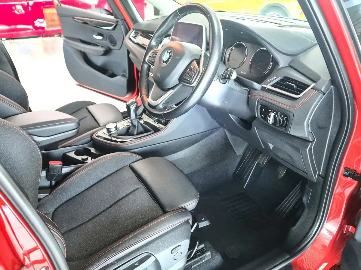 Used BMW 218 Active Tourer Sport Line 2019 Lava red MPV