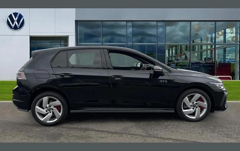 Used VW Golf VIII GTE 267 HP (196 kW) 2025 Black Hatchback