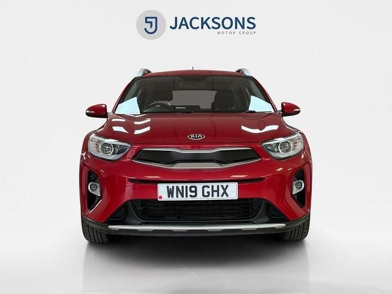 Used Kia Stonic 98 HP (72 kW) 2019 Red SUV